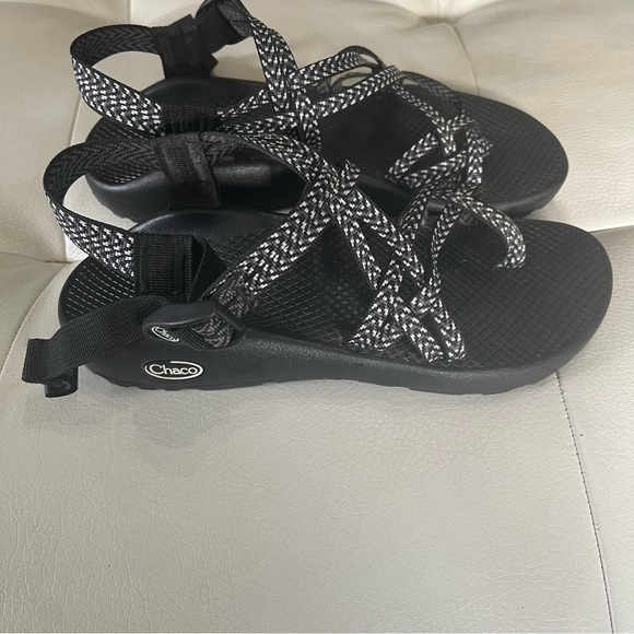 Chaco ZX/2 women’s Sandals black and white size 10 GUC - Picture 4 of 9